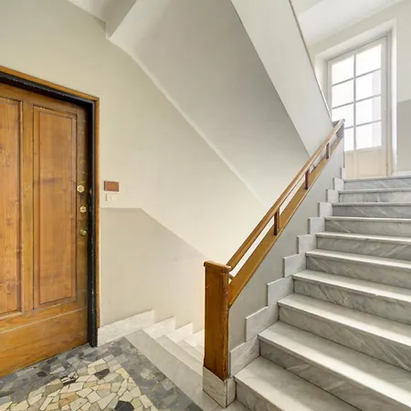 Carla 15 Minuti Dal Centro *