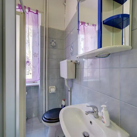 Carla 15 Minuti Dal Centro